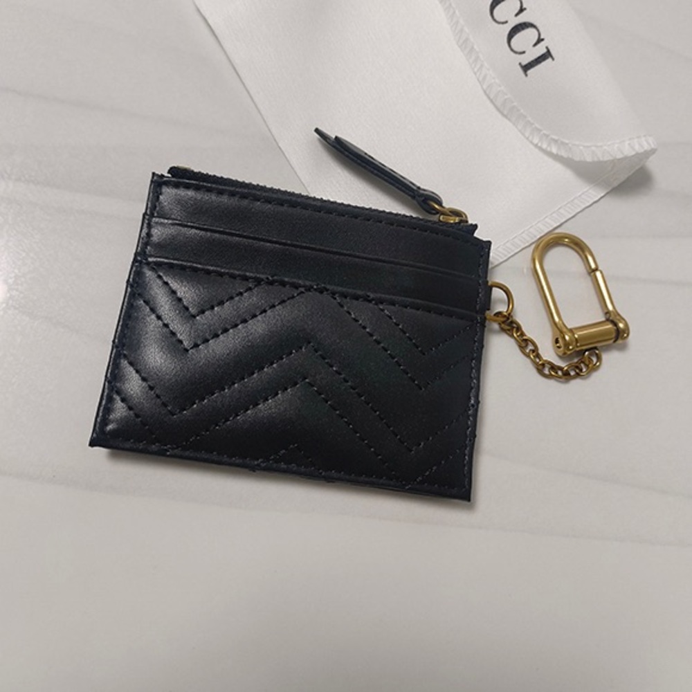 Gucci Quilted Black Card Holder with Gold Hardware - Picture 5 of 7